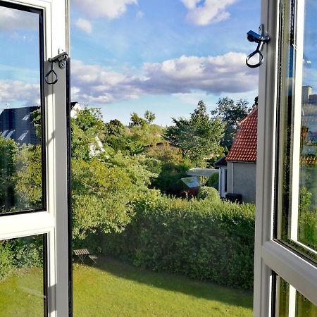 Room In A Danish Cottage With Garden View, 10 Min To Cph Gentofte Exteriör bild