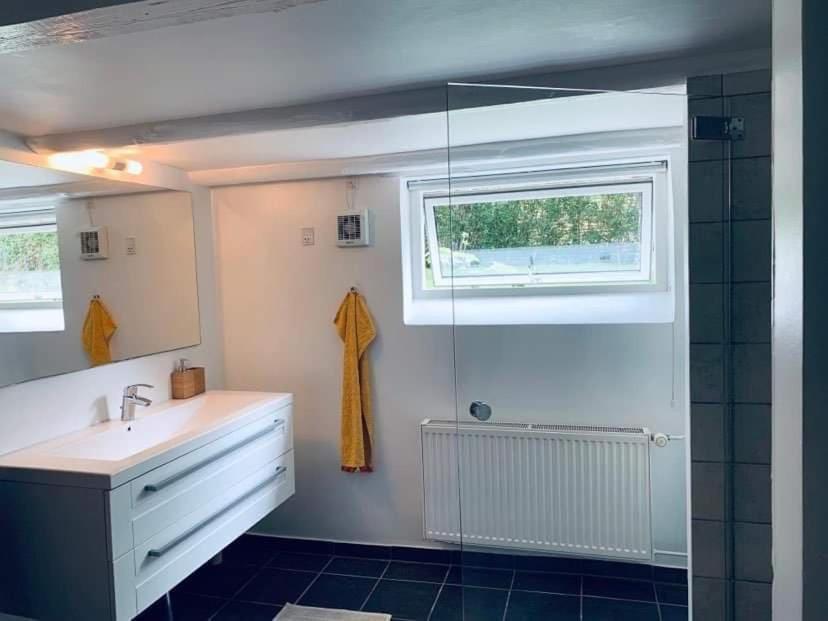 Room In A Danish Cottage With Garden View, 10 Min To Cph Gentofte Exteriör bild